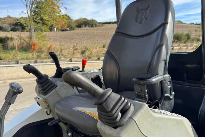 OmecoHub - Immagine BOBCAT E26-EM